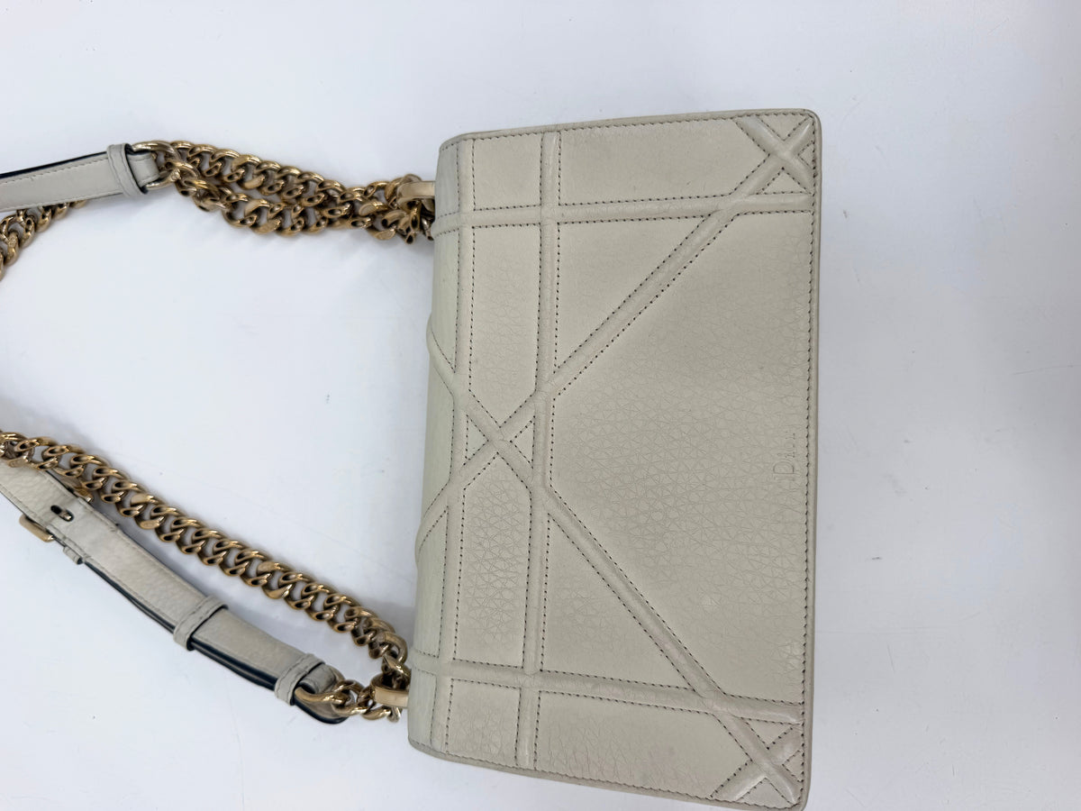 Christian Dior Diorama Medium White Grained Calfskin Chain Flap Bag Gold HW
