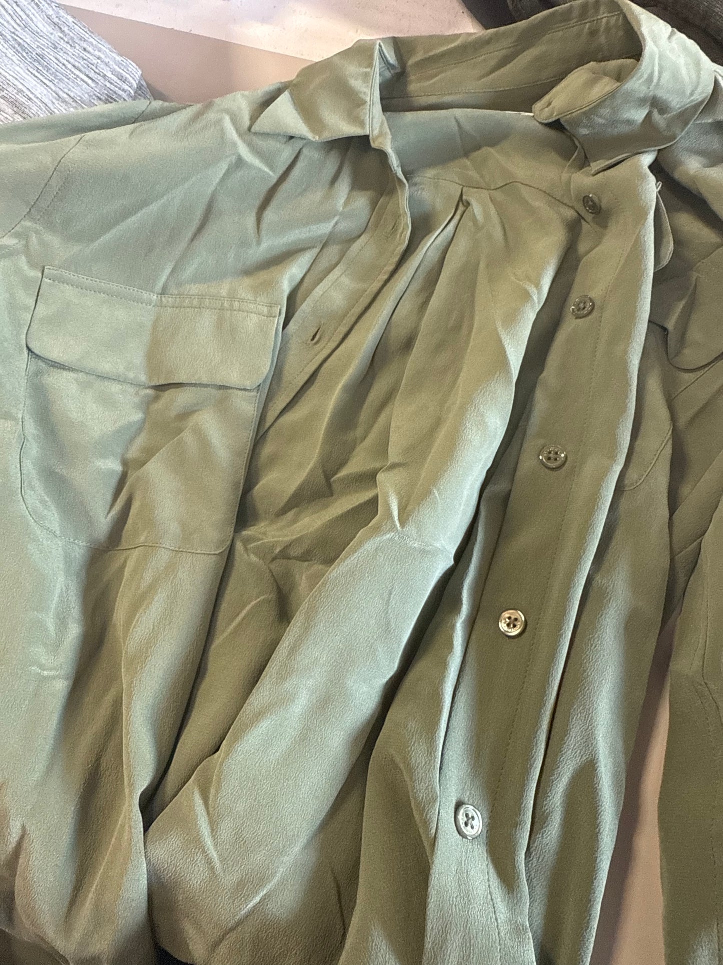 Equipment Femme Olive green silk blouse