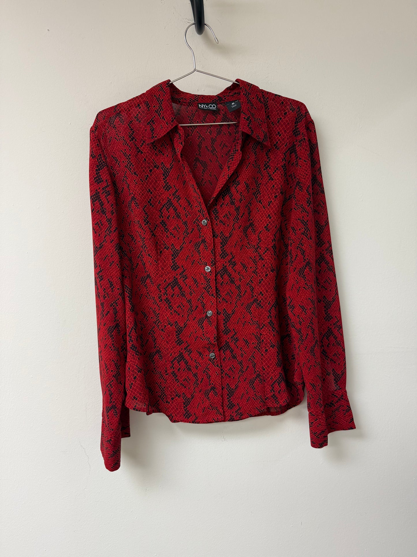 New York & Company Snakeskin Collared Long Sleeves Button Up Blouse Red Size M