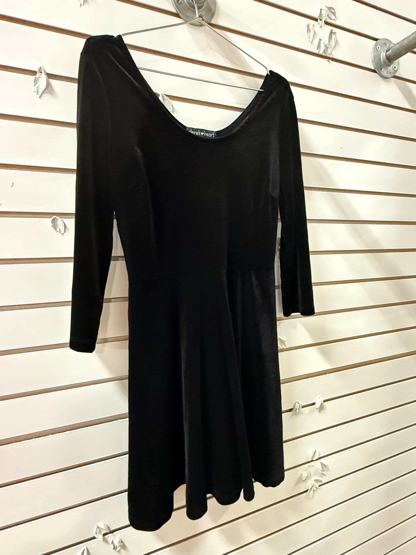 Derek Heart Velvet Stretch Long Sleeve Pleated A-line Mini Dress Black Size M