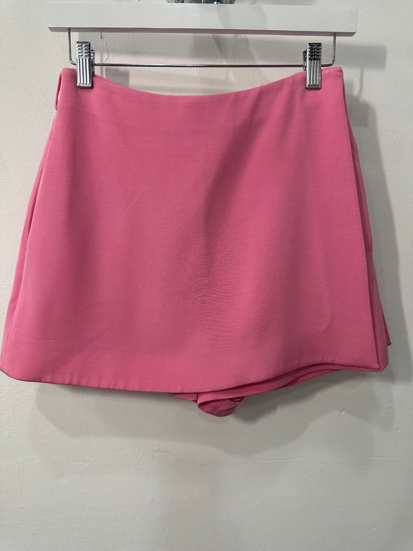 Valentino Garavani Wool-Blend Skirt-Effect Crepe Shorts Pink Women's Size 38
