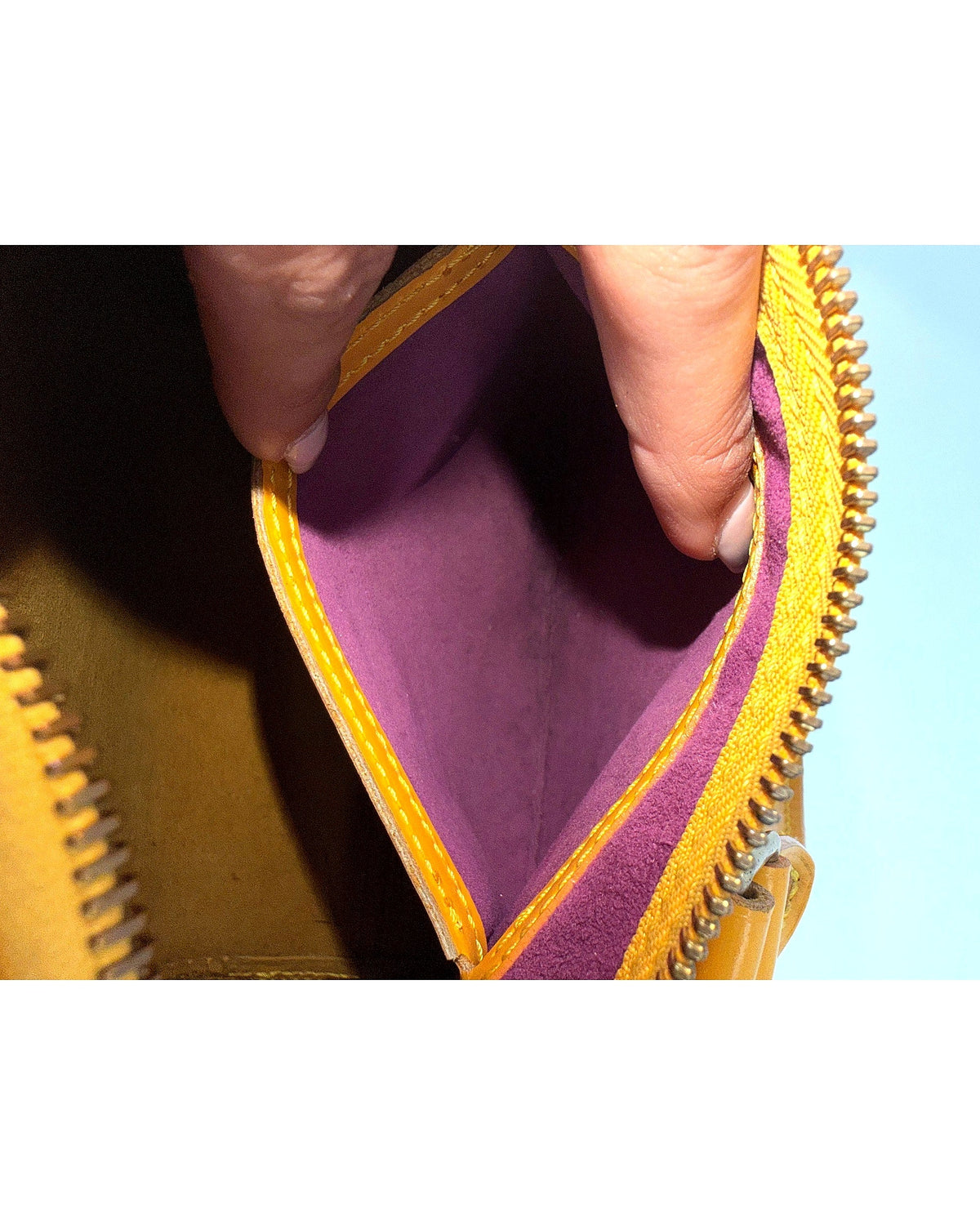 Louis Vuitton Epi Leather Speedy 25 Tassil Yellow Top Handle Bag Vintage