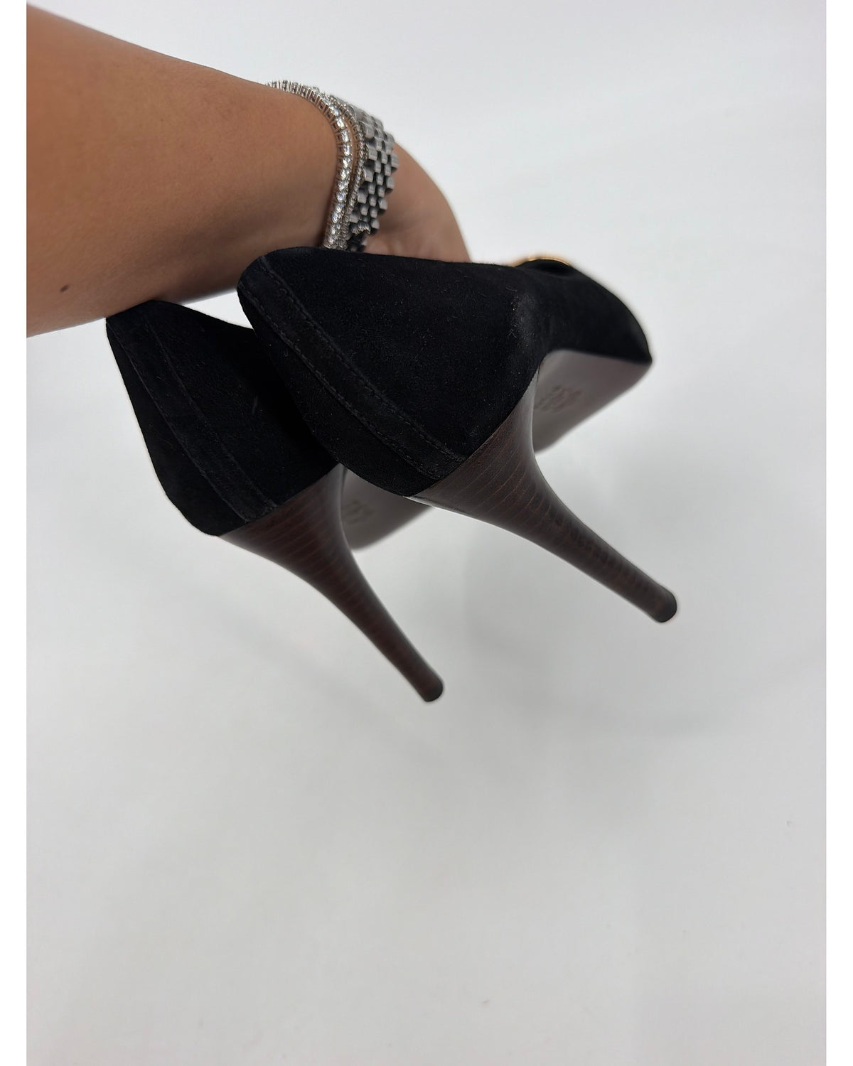Tory Burch Pacey Black Suede Snake Embossed Cap Toe Pumps Gold Logo Heels Size 8.5