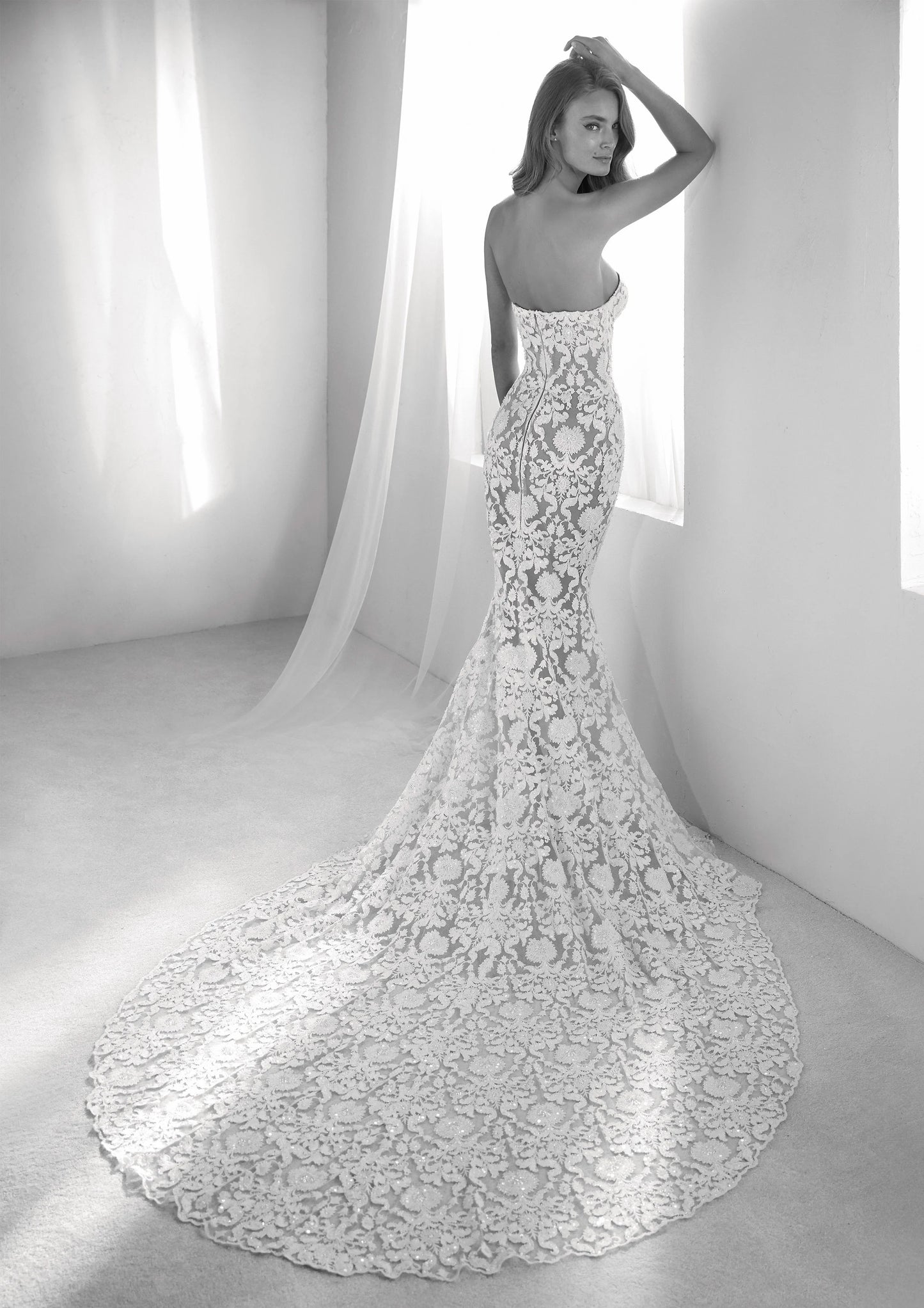 Atelier Pronovias Runis Crystal Tulle V-Neck Mermaid Wedding Gown Ivory