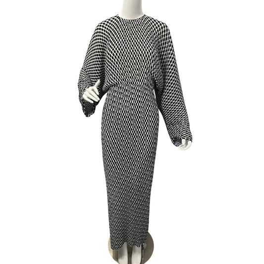 Solace London Mirabelle Black White Geometric Long Sleeve Maxi Dress