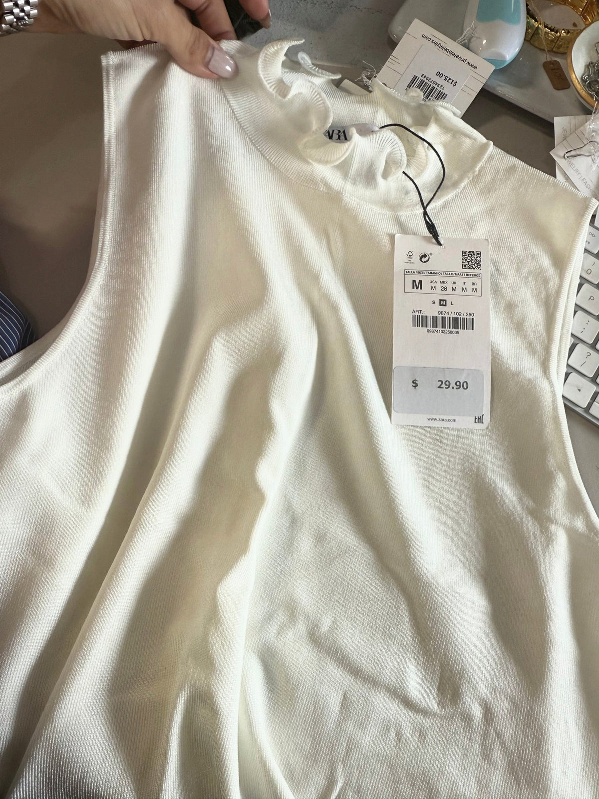 Zara stretchy ruffle sleeve ivory blouse