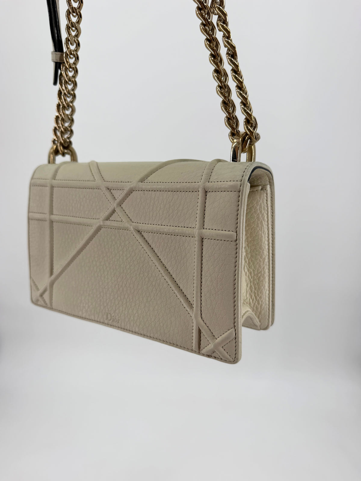 Christian Dior Diorama Medium White Grained Calfskin Chain Flap Bag Gold HW