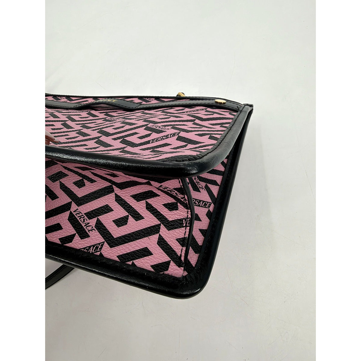 Versace La Greca Pink Black Zip Crossbody Clutch Leather Strap Gold Italy