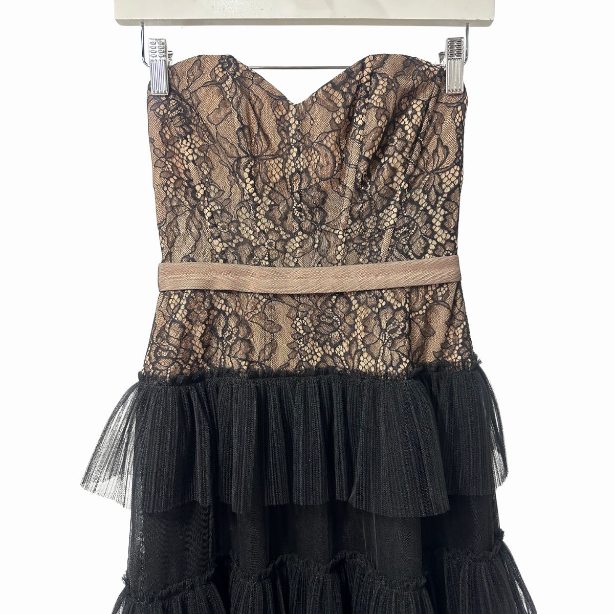 BCBGMAXAZRIA Strapless Floral Lace & Tulle Ruffle Maxi Evening Gown