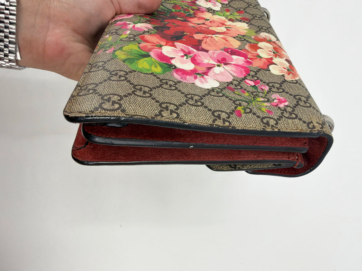 Gucci Dionysus GG Supreme Blooms Floral Shoulder Bag Red Suede