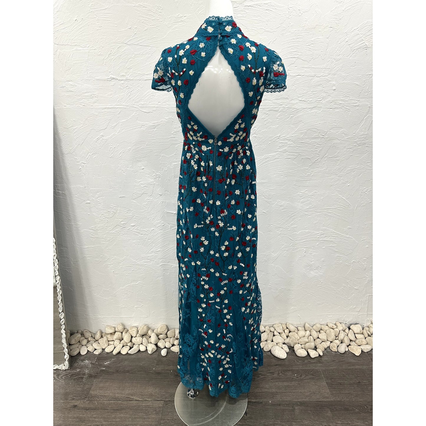 Alice + Olivia Nylon Arwen Embroidered Godet Gown Blue Green Women's Size 4