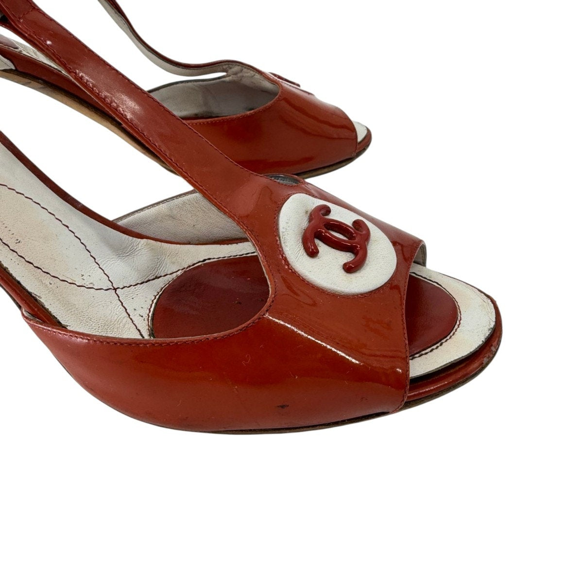 Chanel Patent Leather Interlocking CC Logo T-Strap Sandals