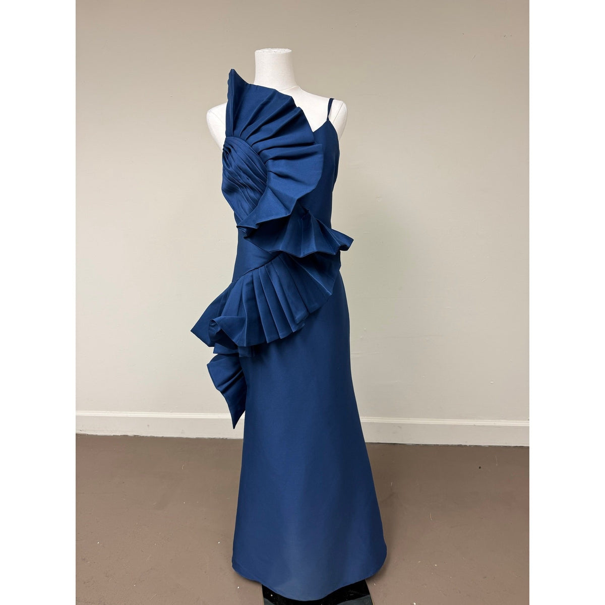 Badgley Mischka Blue Sculptural Swirl Maxi Evening Dress Ruffle Accent