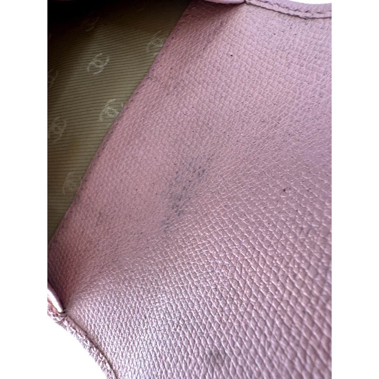 Chanel Blush Pink CC Logo Grained Calfskin Vintage Trifold Women Compact Wallet