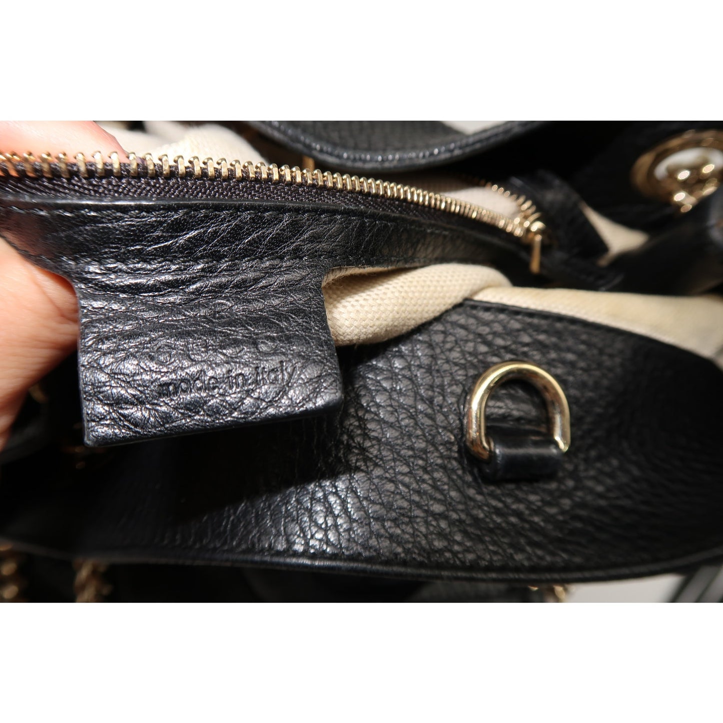 Gucci Soho GG Logo Chain Strap Shoulder Bag Black Pebbled Leather