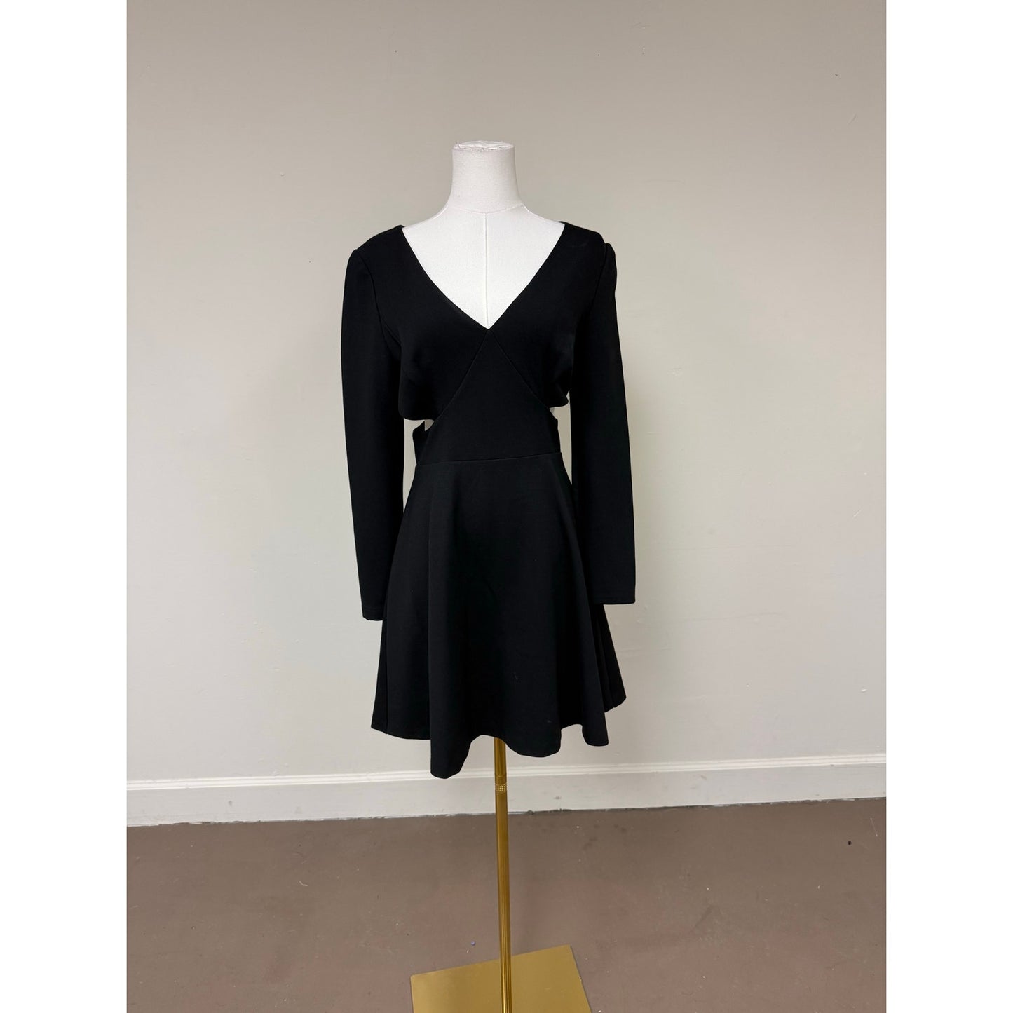 Halston Heritage Long Sleeve Mini Dress V-Neck Cutouts Women's