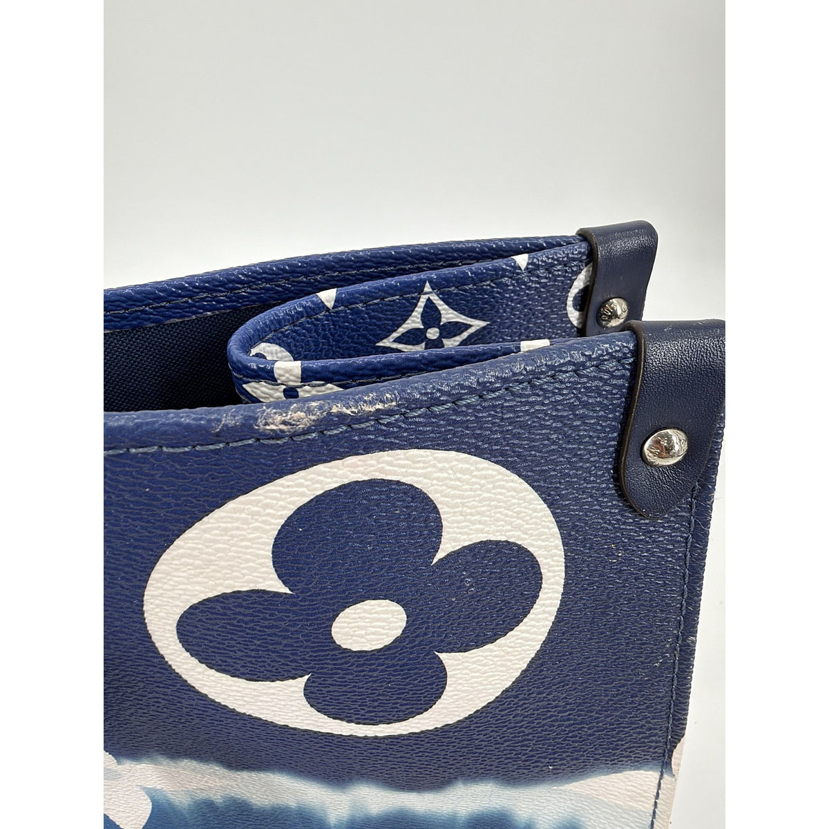 Louis Vuitton Escale OnTheGo GM Blue Tie Dye Giant Monogram Tote Bag M45120
