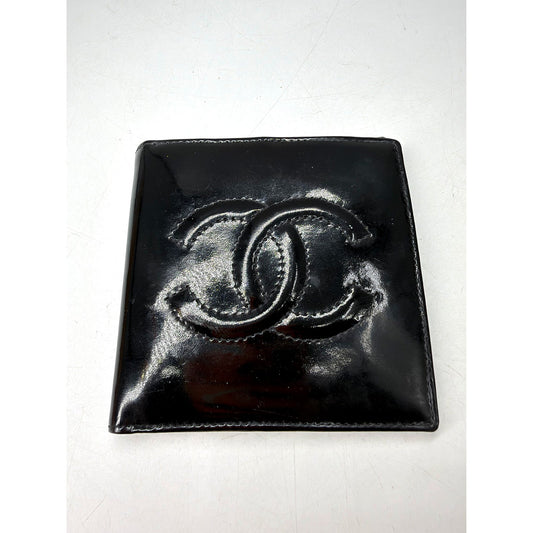 Chanel CC Embossed Patent Leather Compact Wallet Black