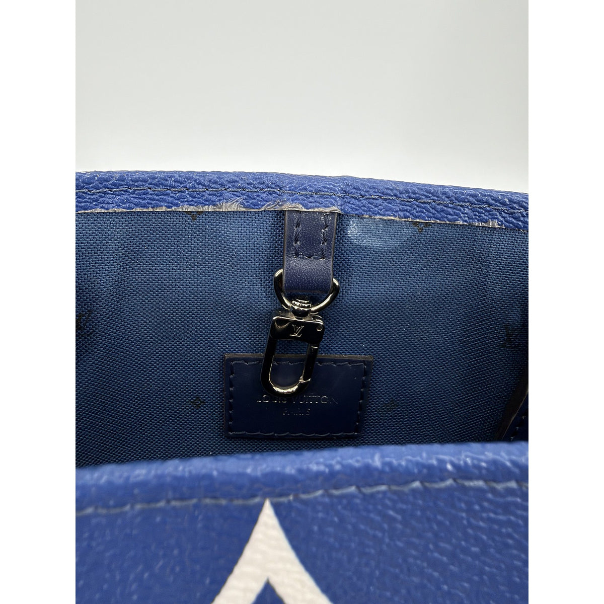Louis Vuitton Escale OnTheGo GM Blue Tie Dye Giant Monogram Tote Bag M45120