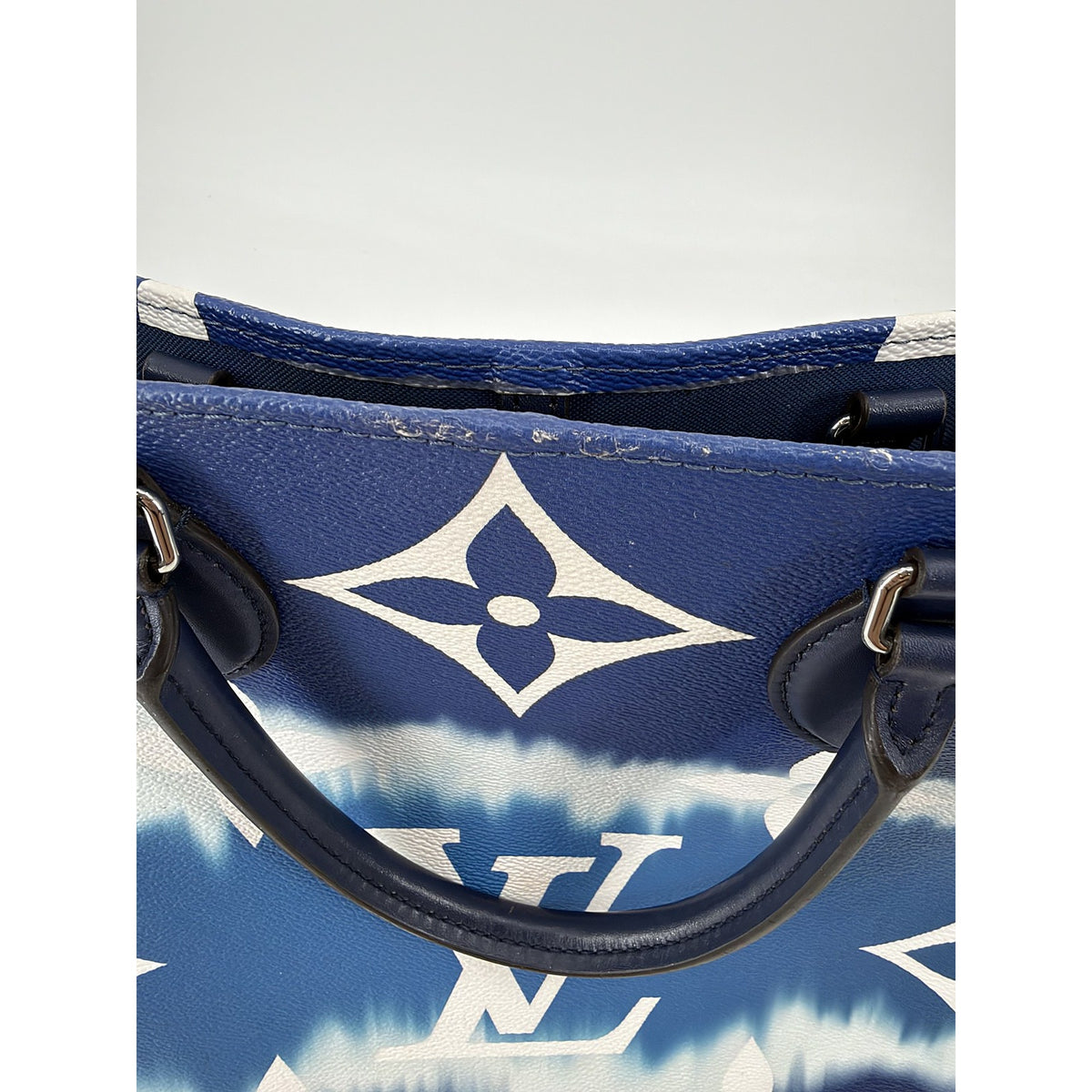 Louis Vuitton Escale OnTheGo GM Blue Tie Dye Giant Monogram Tote Bag M45120