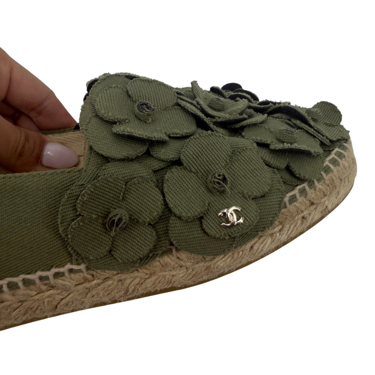Chanel Camellia Espadrilles Olive Green Slip On Canvas Flats Size 37 / US 6.5