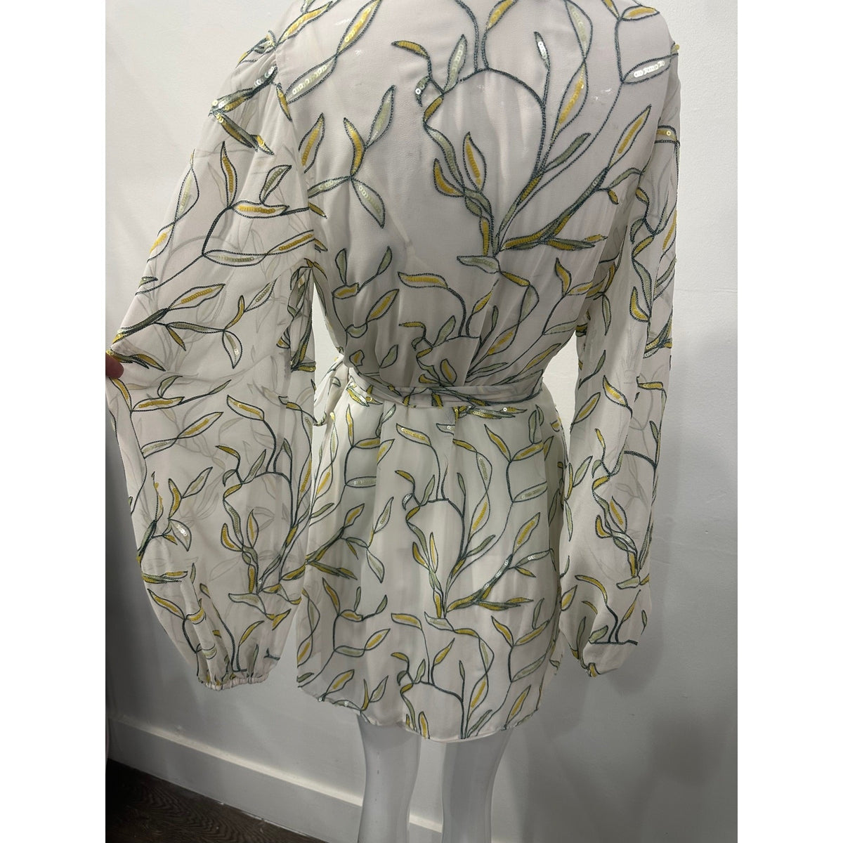 NWT Alexis White Embellished Leaf V-Neck Long Sleeve Mini Dress Women's Size XS