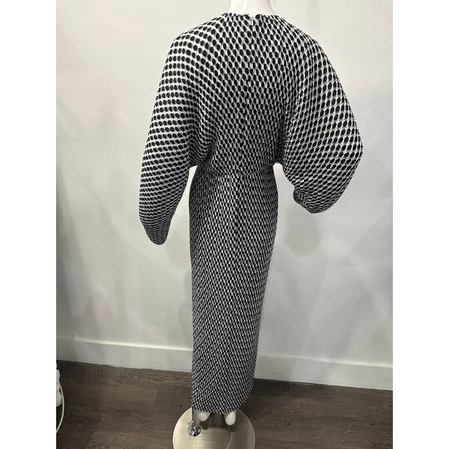 Solace London Mirabelle  Geometric Long-Sleeve Maxi Dress