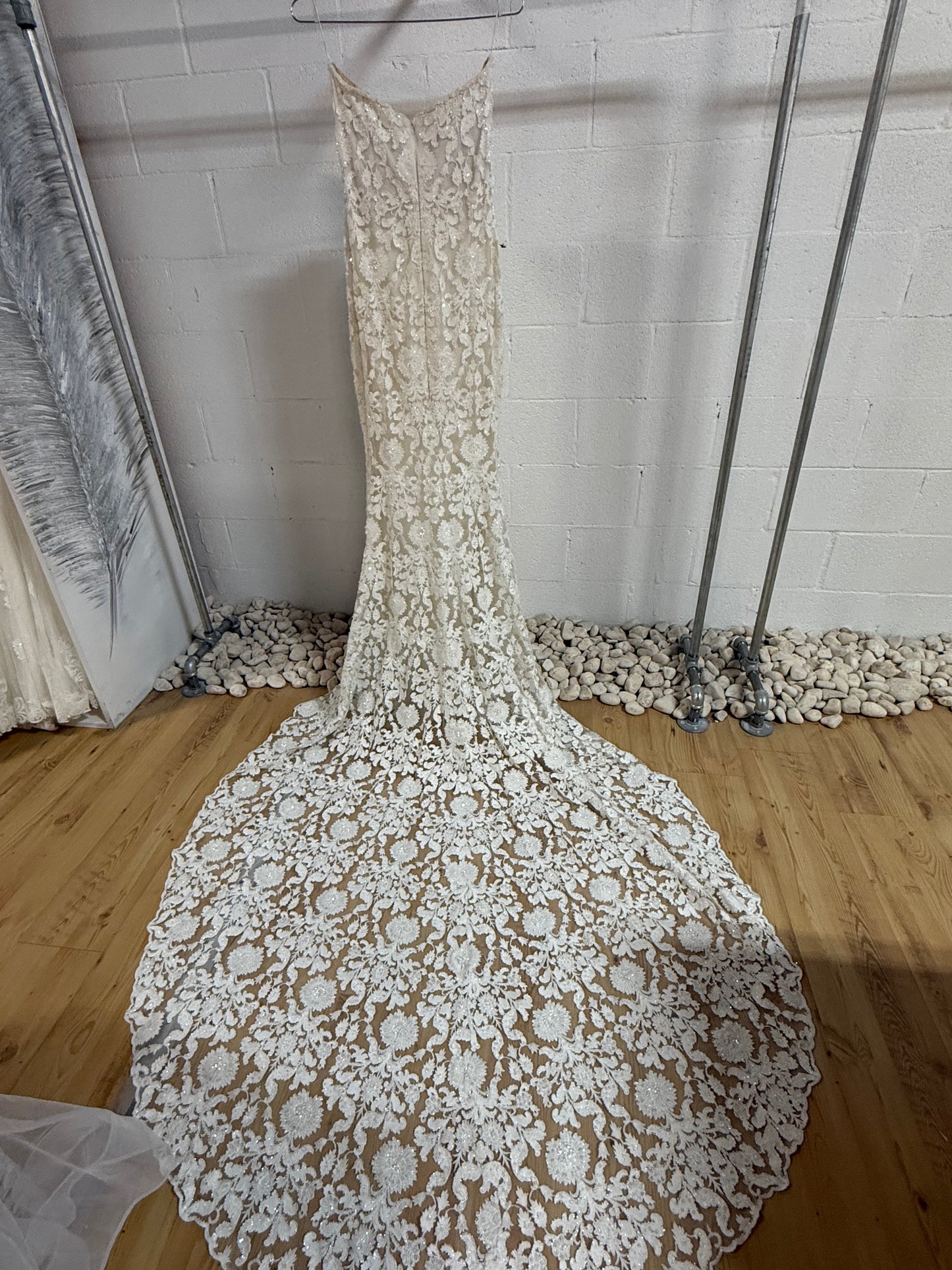 Atelier Pronovias Runis Crystal Tulle V-Neck Mermaid Wedding Gown Ivory
