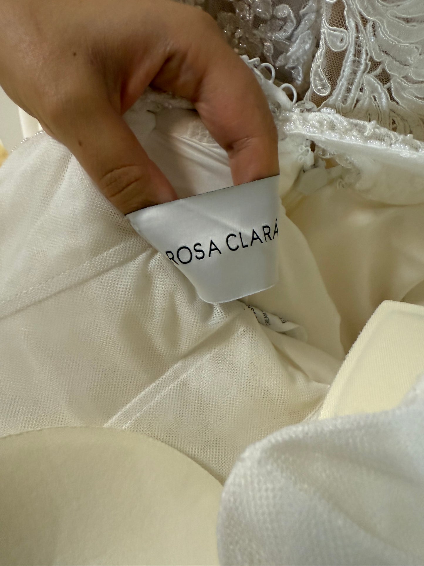 Rosa Clará Dream Lace Sleeveless Bodice Wedding Gown White