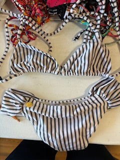 Triya bikini