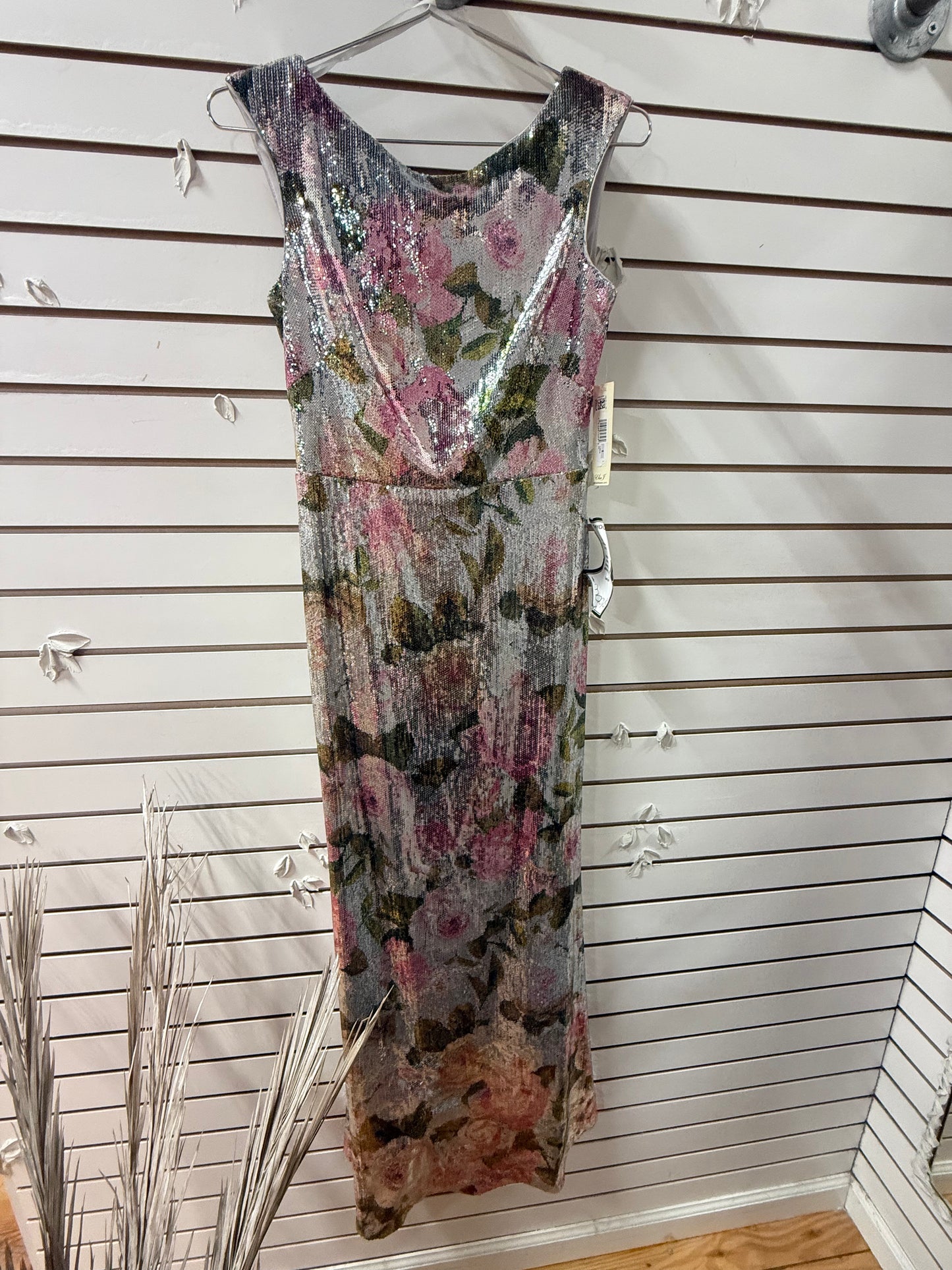 Eliza J Sequin Floral Print Extended Sleeve Boat Neck Bodycon Gown Silver Size 6