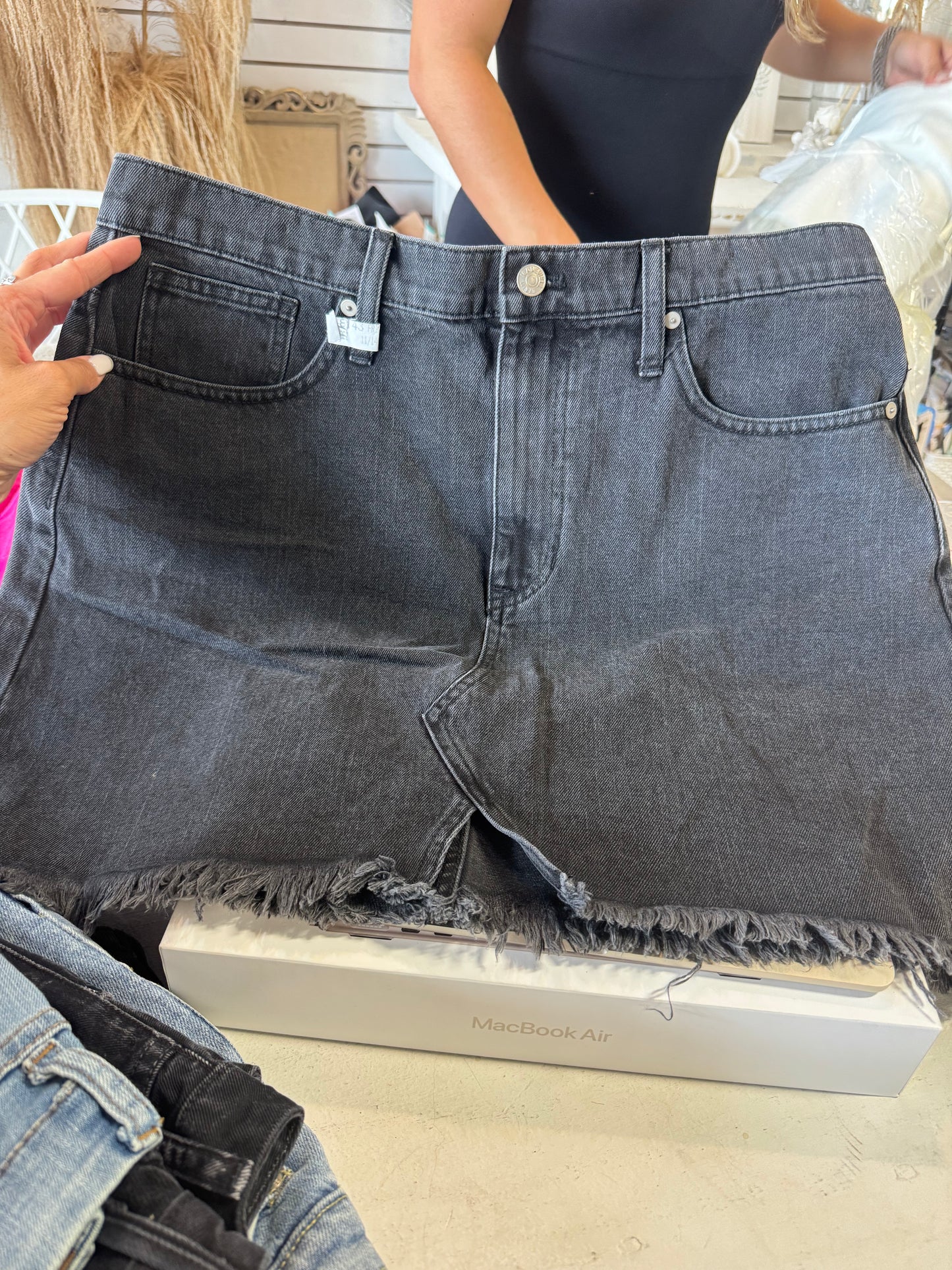 black madewell jean skirt size 31