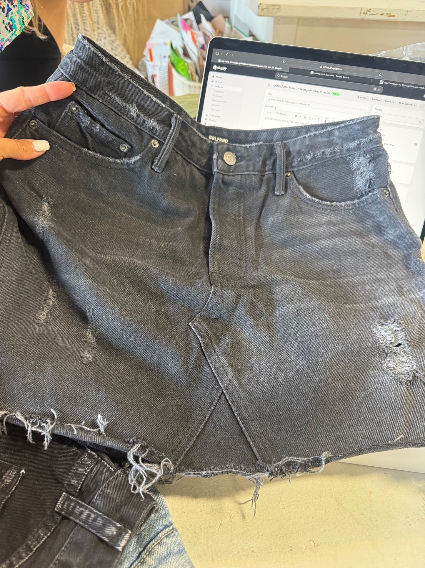 grlfrnd black distressed jean skirt size 29