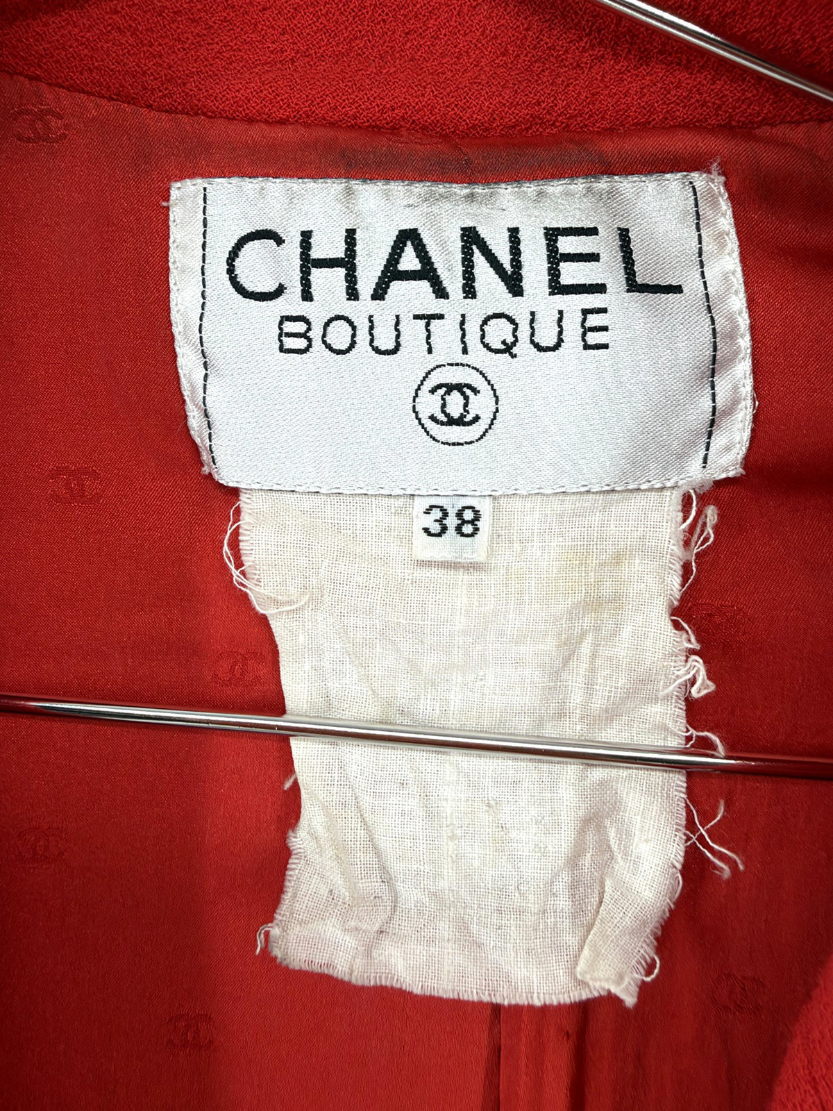 Chanel Boutique Red Wool Blazer Gold CC Buttons FR38