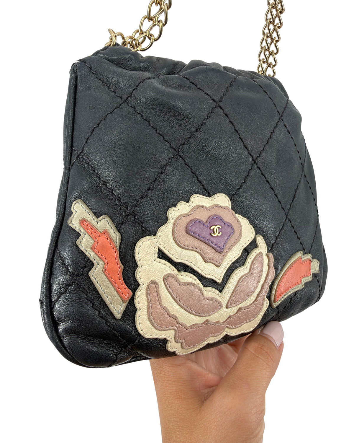 Chanel Black Quilted Lambskin Drawstring Bucket Bag Floral CC Applique Chain Strap