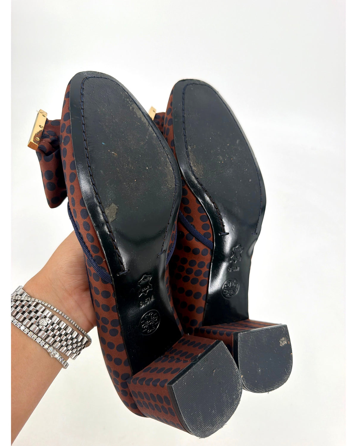 Tory Burch Rust Navy Polka Dot Bow Block Heel Pumps Gold Logo Toe Women's Size 8.5