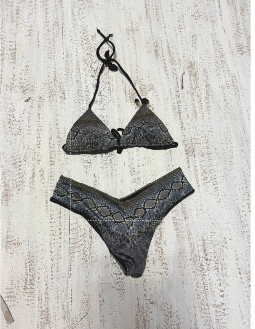 Black two-Piece Halter Top Swimsuit