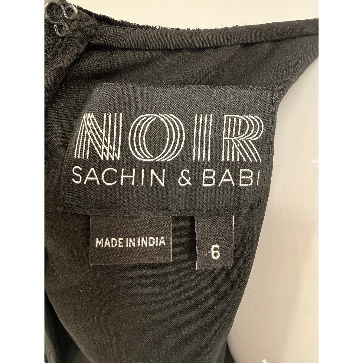 Sachin & Babi Noir Velvet Sleeveless Back Zip Cropped Top