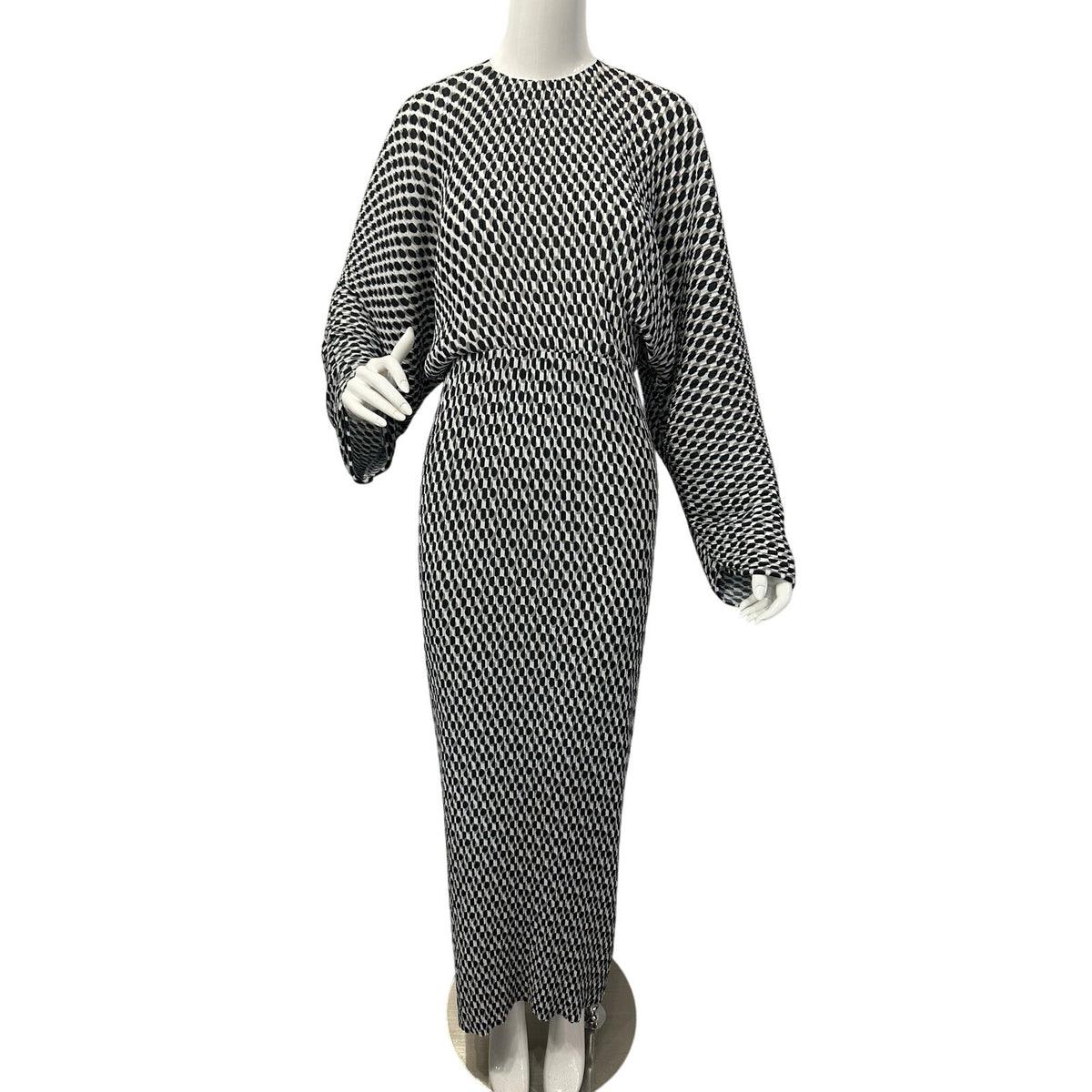 Solace London Mirabelle Black White Geometric Long Sleeve Maxi Dress
