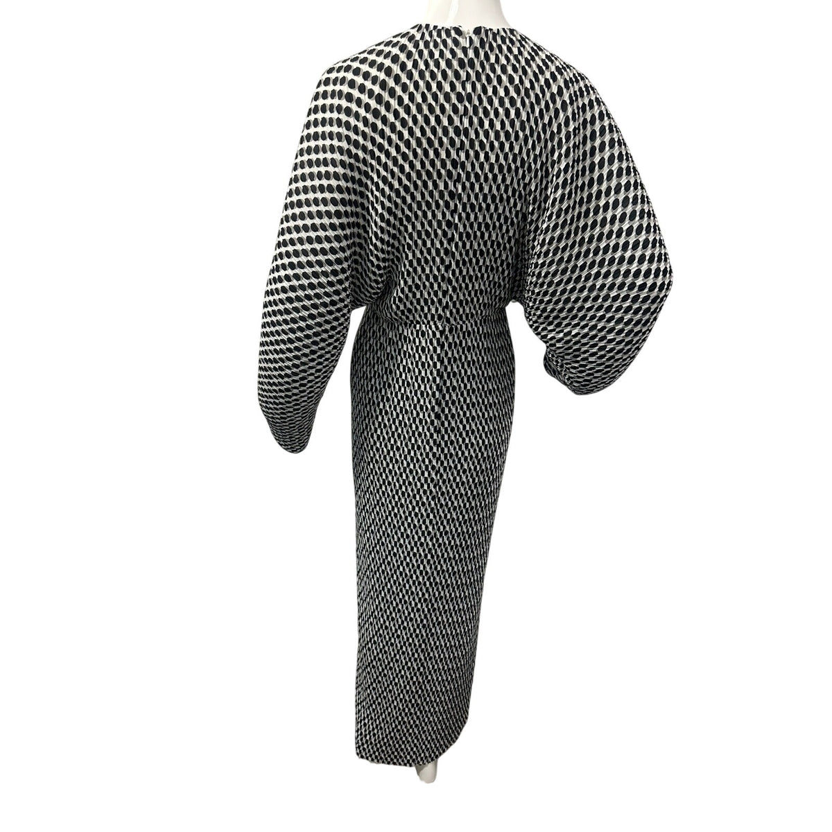 Solace London Mirabelle Black White Geometric Long Sleeve Maxi Dress