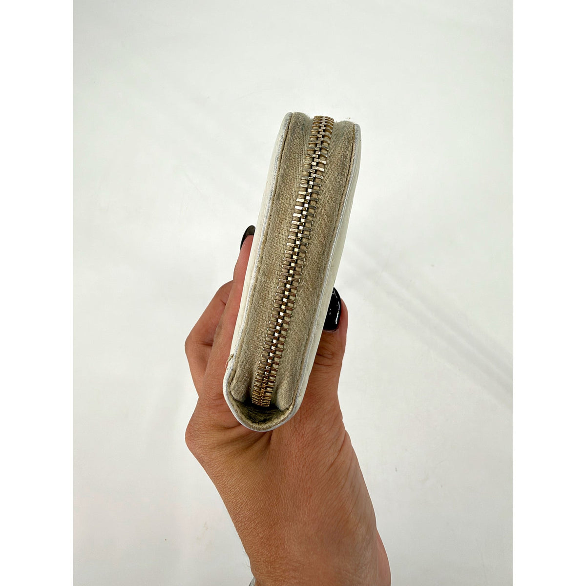 Gucci Guccissima Leather Zip Around Continental Wallet Ivory