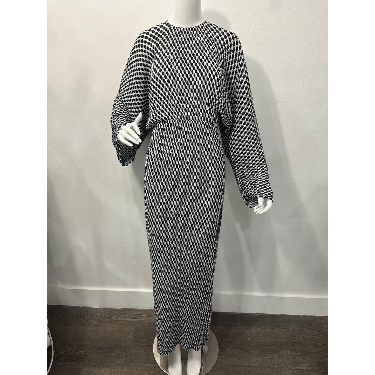 Solace London Mirabelle  Geometric Long-Sleeve Maxi Dress