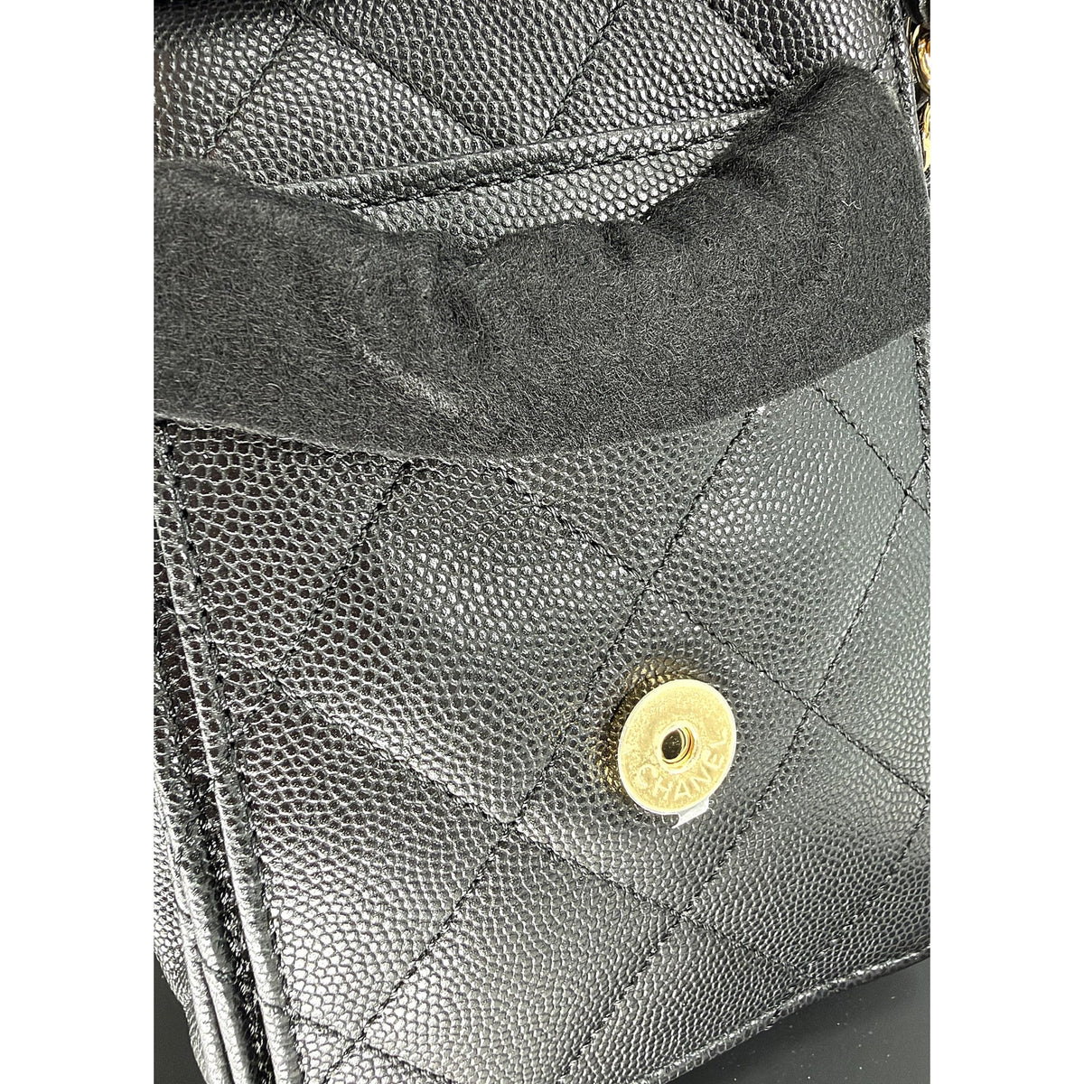 Chanel 25 Mini Black Caviar Gold Hardware Hobo Bag 26B AS5631 New Full Set