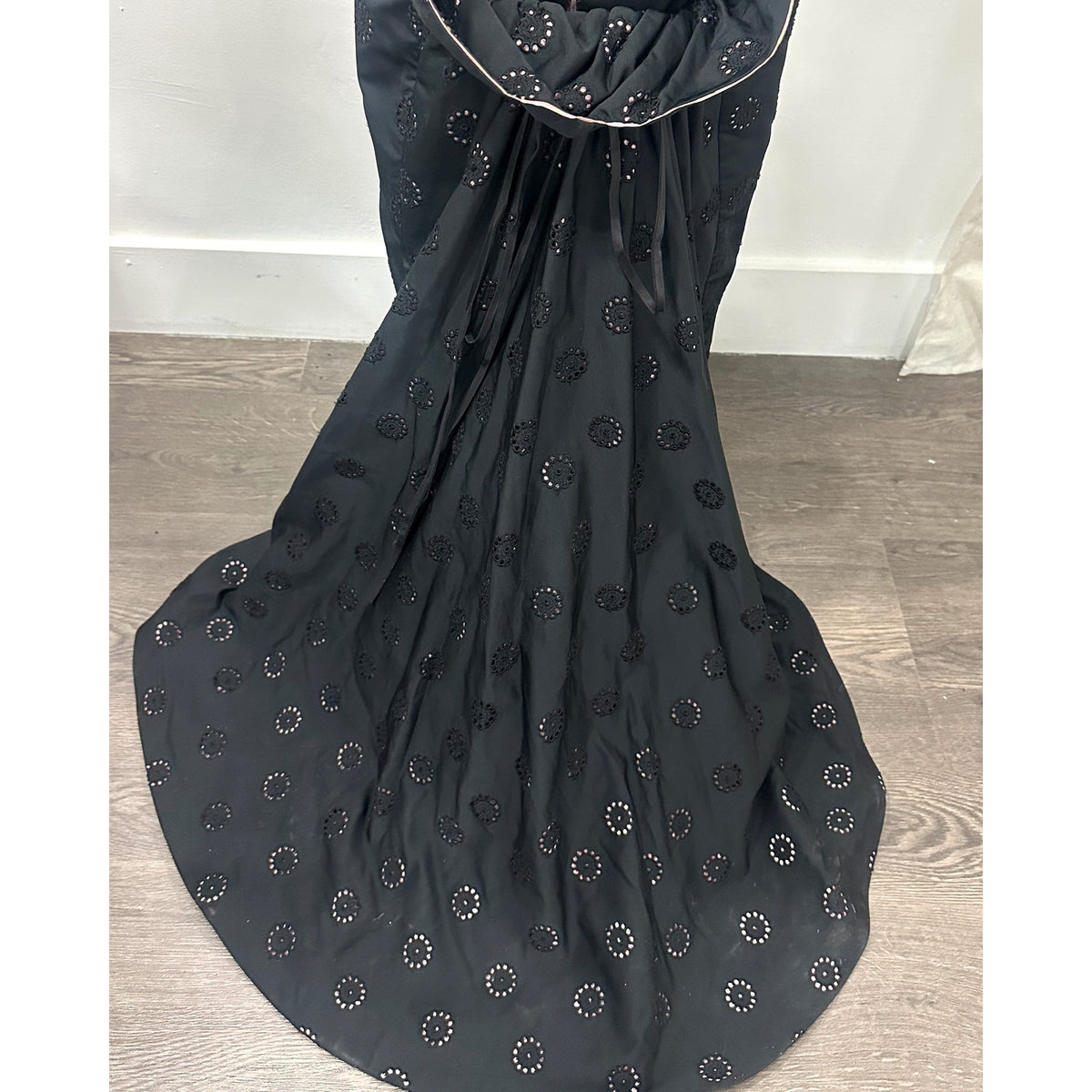 Carolina Herrera Floral Cutout Strapless Mermaid Gown Black Women's Size 10