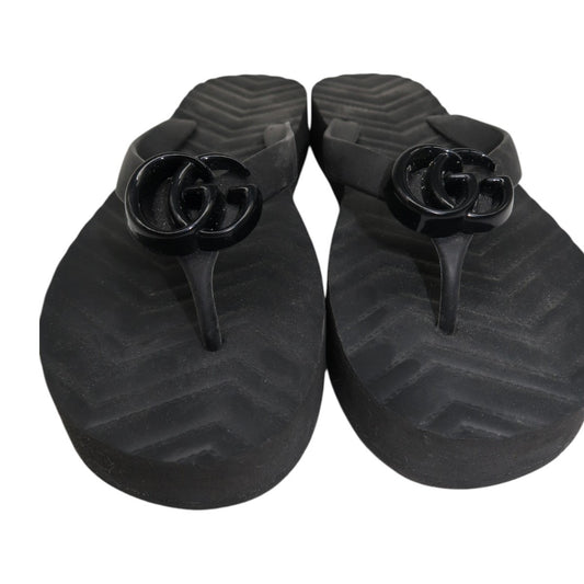 Gucci Rubber Chevron GG Logo Accent Flip Fop