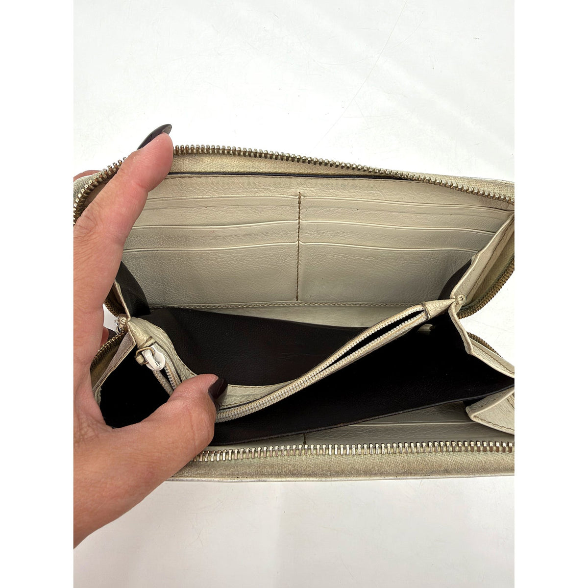 Gucci Guccissima Leather Zip Around Continental Wallet Ivory
