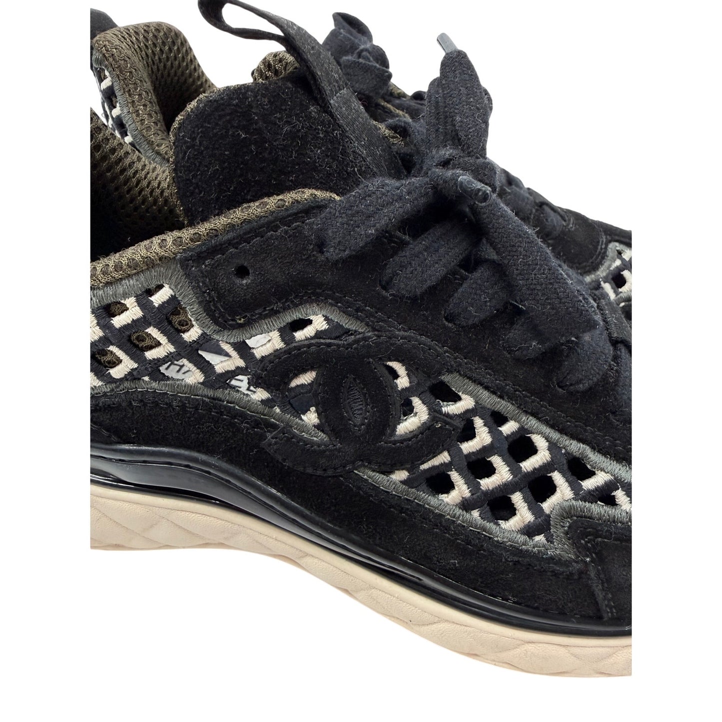 Chanel Interlocking CC Logo G37126 Trail Trainer Sneakers