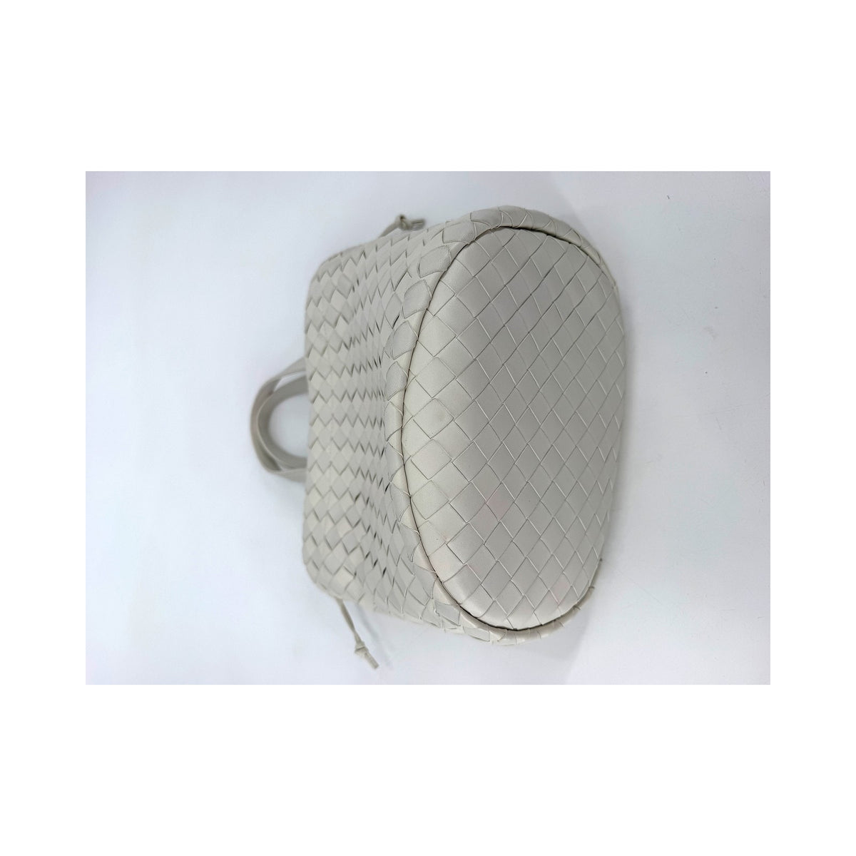 Bottega Veneta Intrecciato Small Bucket Bag White Leather Drawstring Strap