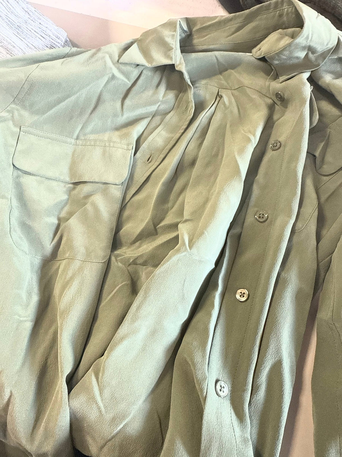 Equipment Femme Olive green silk blouse