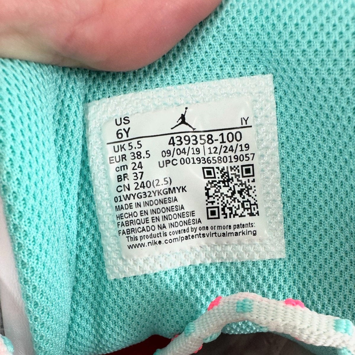 Air Jordan 13 Retro GS Aurora Green Blast Shoes
